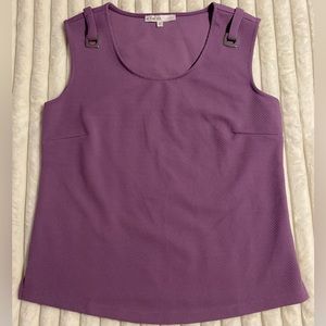 LADIES SLEEVELESS TOP